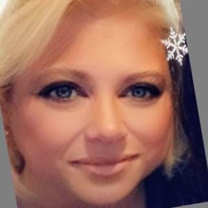 Meet your Posher, Pamela